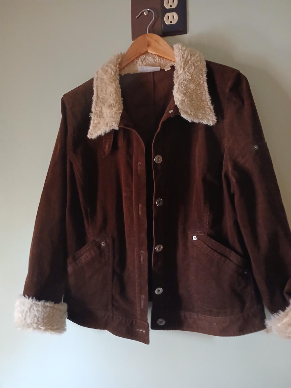 Cozy Brown  Women's Jacket with Faux-Sherpa Trim